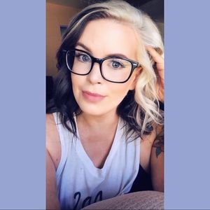 Meet your Posher, Jenn